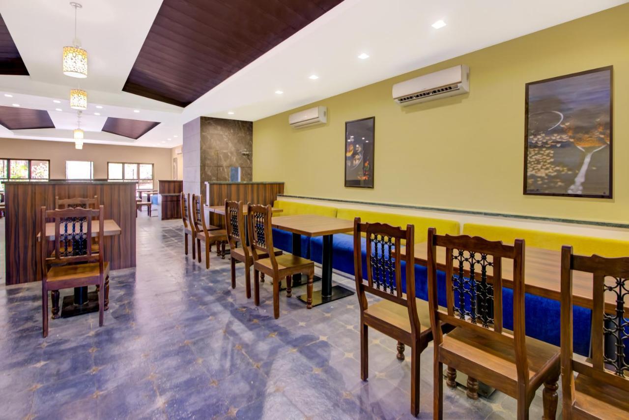 Club Mahindra Netrang Hotel ภายนอก รูปภาพ