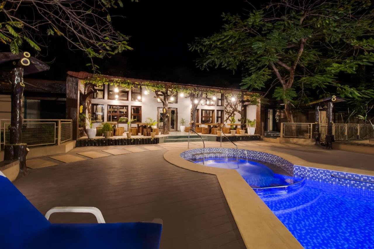 Club Mahindra Netrang Hotel ภายนอก รูปภาพ